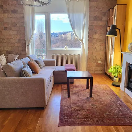 Sunny Panorama Flat Near Castle With Balcony Budapest